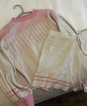 Amazon set pink and white size medium thumbnail 1