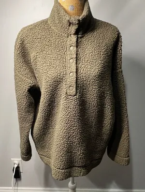 Aerie teddy bear Sherpa fleece 1/4 snap sweatshirt olive green medium thumbnail 1