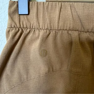 Lululemon Dynamic Days Pant‎ Saddle Brown Tan Womens Size 4 thumbnail 6