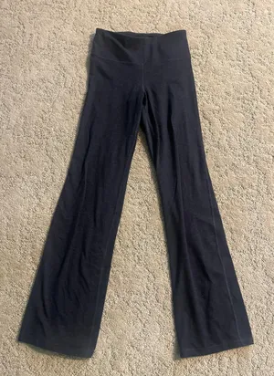 Old Navy Active Go-dry Workout Pants thumbnail 1
