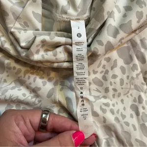 Lululemon Align High-Rise Crop 17" Cheetah Camo Antique White Multi size 2 thumbnail 4