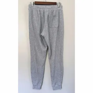 Alo Yoga Muse Sweatpants Women's Size S Heather Grey Ribbed Knit Joggers W5784R‎ thumbnail 4