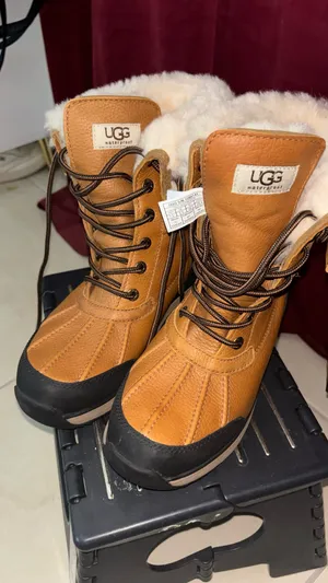 UGG women Waterproof Lined Black 7.5 thumbnail 2
