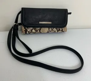 REACTION Kenneth Cole reptile print black magnetic crossbody small purse‎ bag thumbnail 1