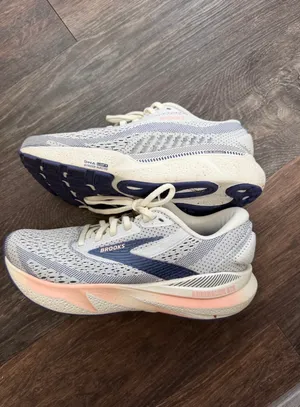 6.5 Brooks Adrenaline GTS 23 Women's Running Shoes thumbnail 6