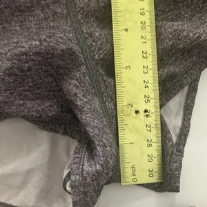 FINAL MARKDOWN Ladies short shorts Size undefined thumbnail 5
