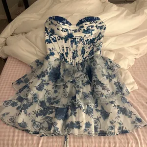 Windsor Blue and white floral strapless dress thumbnail 1