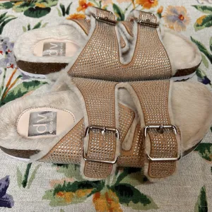 DV Dolce Vita Women Bonita Beige 6.5 Slides Sandals Shoes Bling Fur Comfort Boho thumbnail 3