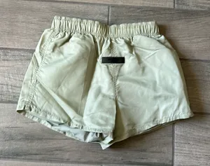 Essentials fear of god shorts Green Size XXS thumbnail 1