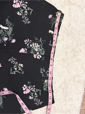 Ann Taylor Women's Black Floral High-Waisted Wide-Leg Cropped Pants size 4 thumbnail 4