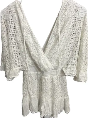 White‎ Lace V-Neck Romper with Smocked Waist thumbnail 2