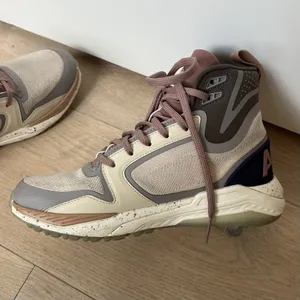 APL Techloom Defender Sneakers Hi Top Women's Size 6 Tan Brown Plum thumbnail 7