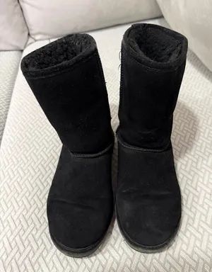Bearpaw Black Suede Sheepskin/Wool Lined Winter Ladies 8 Boots thumbnail 1