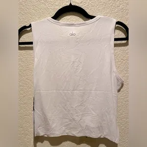 NWT Alo Yoga Cover Tank White Size L thumbnail 8