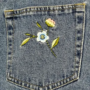 Bugle Boy Floral Embroidered Blue Denim Pockets Cottage Summer Vintage Skirt 16 thumbnail 4