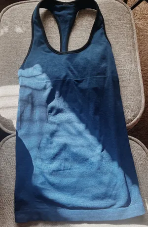 Lululemon tank top thumbnail 1