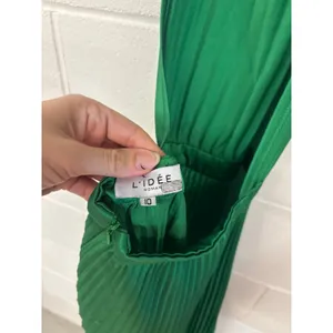 L’IDEE Sz10 Emerald Green Pleated Satin Halter Renaissance Cocktail Evening Gown thumbnail 6