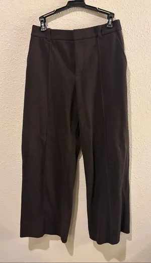 Uniqlo’s Women’s Brushed Jersey Wide Pants thumbnail 1