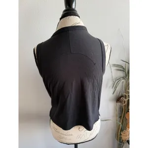 Lululemon Black All‎ Yours Cropped Tank Top High Neck Sleeveless Workout Size 8 thumbnail 2