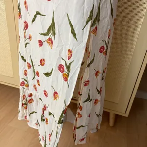 REFORMATION Nantes Dress in the Bianca Tulip Print Midi Size‎ 10 thumbnail 7