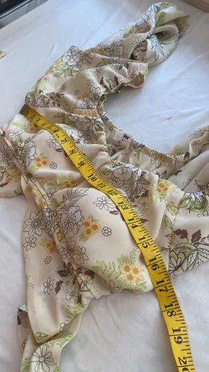 crop top blouse long sleeve square neck ties in back padded Sz large thumbnail 6