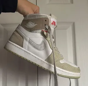 Air Jordan’s 1 Comfort High Zoom Olive Aura thumbnail 1