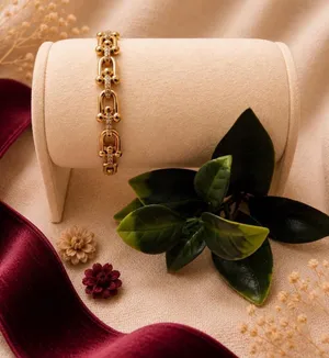 Elegant Gold Link Bracelet - Women Jewelry thumbnail 1