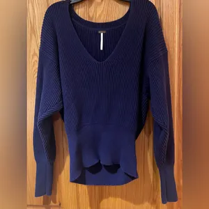 Free People‎ Navy Blue Allure Rib Knit Slouchy V-Neck Pullover Sweater Size XS thumbnail 8