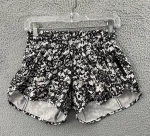 Lululemon Tracker Shorts V‎ Low Rise 4" Black White Floral Athletic Women's 6 thumbnail 1