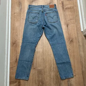 Levis | Women's 501 Skinny Distressed Medium Wash Blue Denim‎ Jeans, W27 L28 thumbnail 2