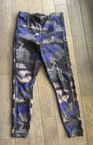 Athletes Purple & Gray Camo High-Waist Leggings sz small. thumbnail 1