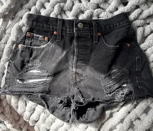 Levi’s Shorts 501 thumbnail 1