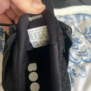 Women’s Adidas Ultraboost thumbnail 3