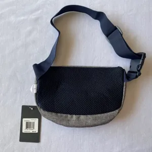 Converse All Star‎ Chuck Taylor Waist Bag thumbnail 3