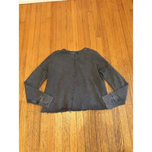 Free People Sweatshirt Womens Large Gray Ruffle Raw Hem Cropped Terry Top thumbnail 7
