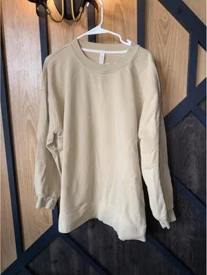 Lululemon Perfectly Oversized Crew sweatshirt in the color Trench. thumbnail 2