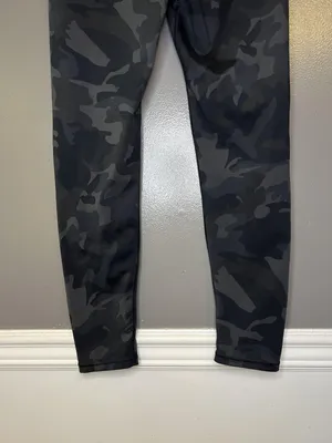 Lululemon Leggings Womens Medium Black Camo High Rise Ankle Yoga Pants Athletic thumbnail 3