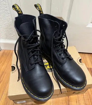Dr. Martens 1460 Women’s Pascal Virginia Leather Lace Up Boots in Black thumbnail 2
