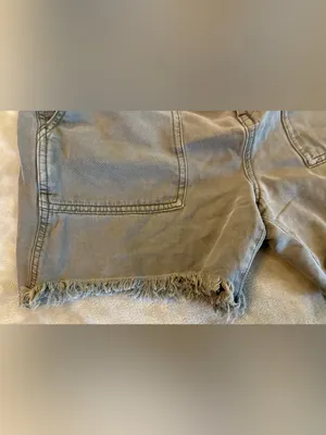 Aerie Brand Casual Frayed Hem Women's Shorts - Olive Size Small thumbnail 3