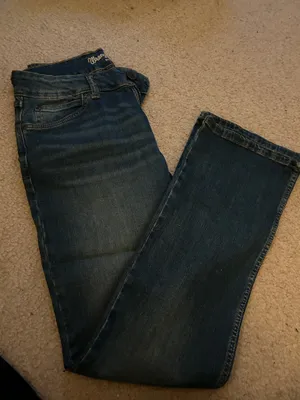Wrangler Bootcut Jeans thumbnail 2