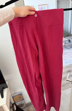 Lululemon Align HR Wide Leg Pant Short Pomegranate thumbnail 1