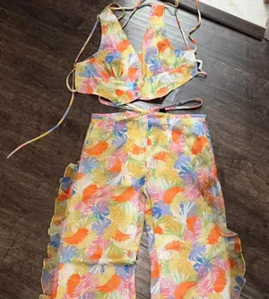 2 peice tropical vacation set Multiple Size M thumbnail 1