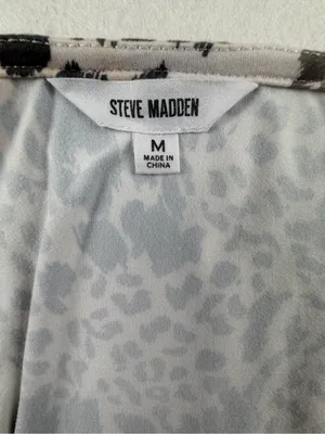 Steve Madden Leopard Print Bodysuit Long Sleeve V Neck Stretch Size M‎ thumbnail 3