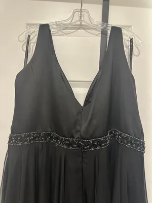 Sherri Hill Black Evening Gown with Embellished Waist thumbnail 6