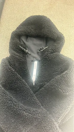 Lululemon Cropped Hoodie thumbnail 3