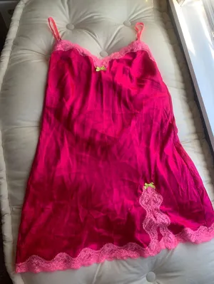 Gown thumbnail 1
