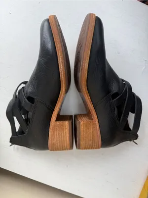 Kork-Ease Jardin Buckle Strap Black Leather Ankle Bootie Back Zip Size 7 thumbnail 7