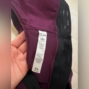 Alo Yoga Sports Bra size SMALL thumbnail 6