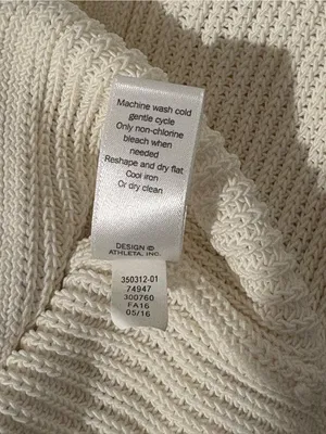 Athleta Women’s Highline Sweater Tunic Cream Size Small V-Neck Knit Casual Fall thumbnail 6
