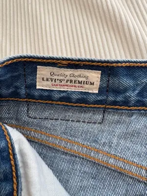 Levi’s Wedgie Straight Jeans thumbnail 4